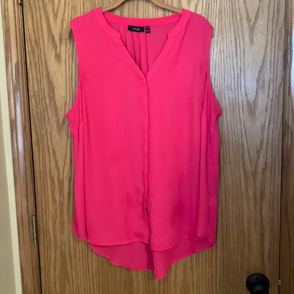 Apt 9 sleeveless button down blouse, 1X